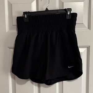 Nike Women's Black Athletic Shorts High Rise